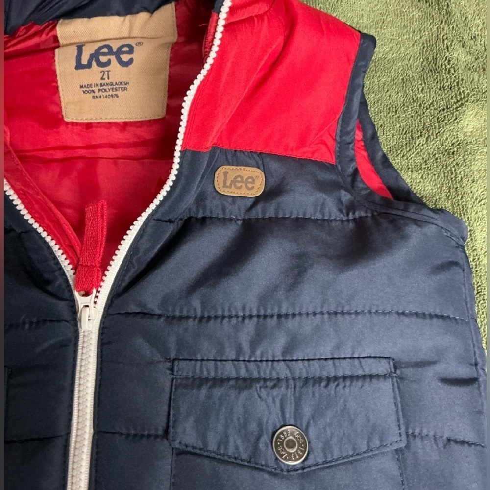Lee Toddler Boys Colorblock
Puffer Vest Size 2T - Picture 4 of 6